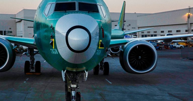 02boeing-facebookJumbo-v3.jpg